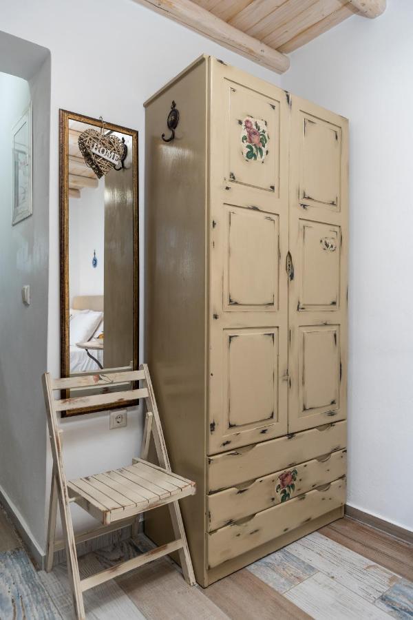 Elizabeth'S Small Apartment Naxos City 외부 사진